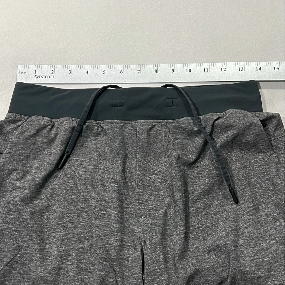 Lot Of 3 Lululemon THE Shorts Athletic Men Black Gray Red 9" Inseam Size Small - Picture 15 of 16